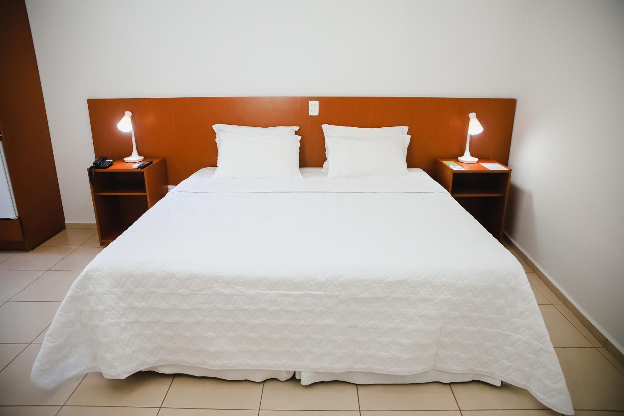 Hotel Agua Das Araras Paraguacu Paulista Rom bilde